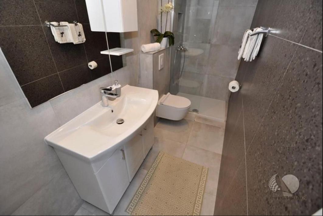 Apartmani Miranda Drasnice Luaran gambar