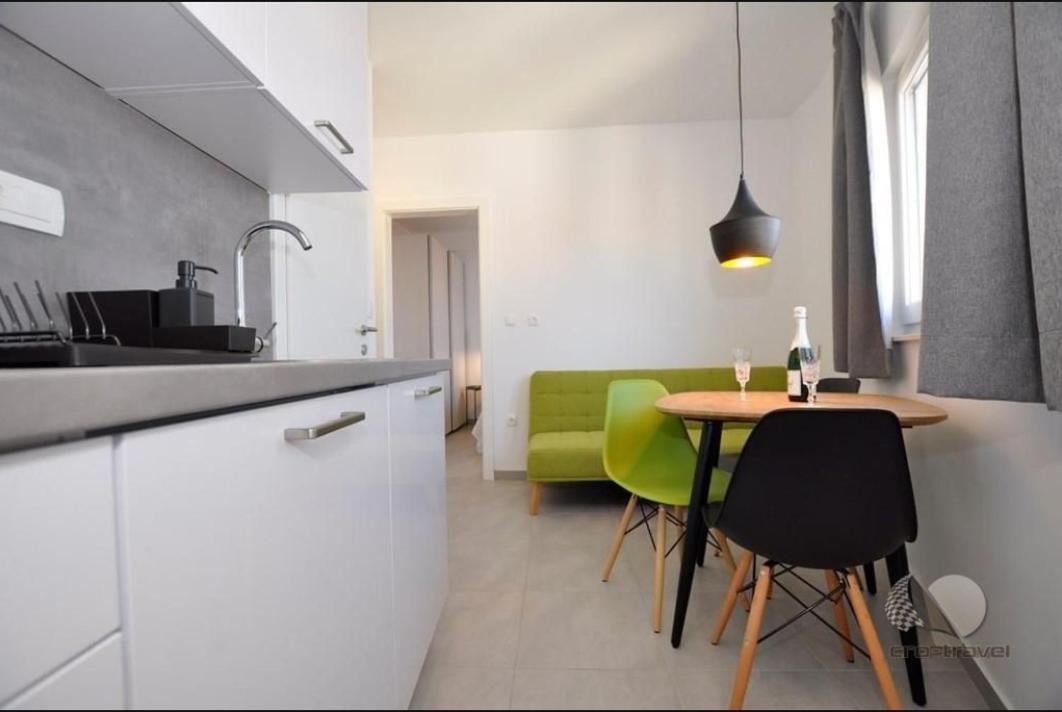Apartmani Miranda Drasnice Luaran gambar